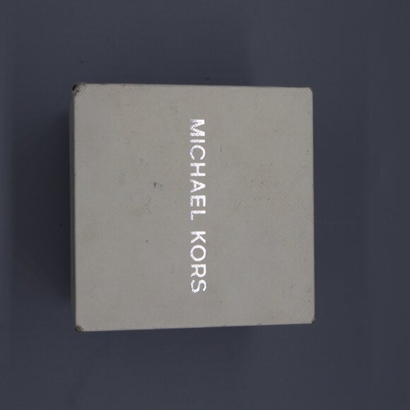 Michael Kors - Picture 2 of 5